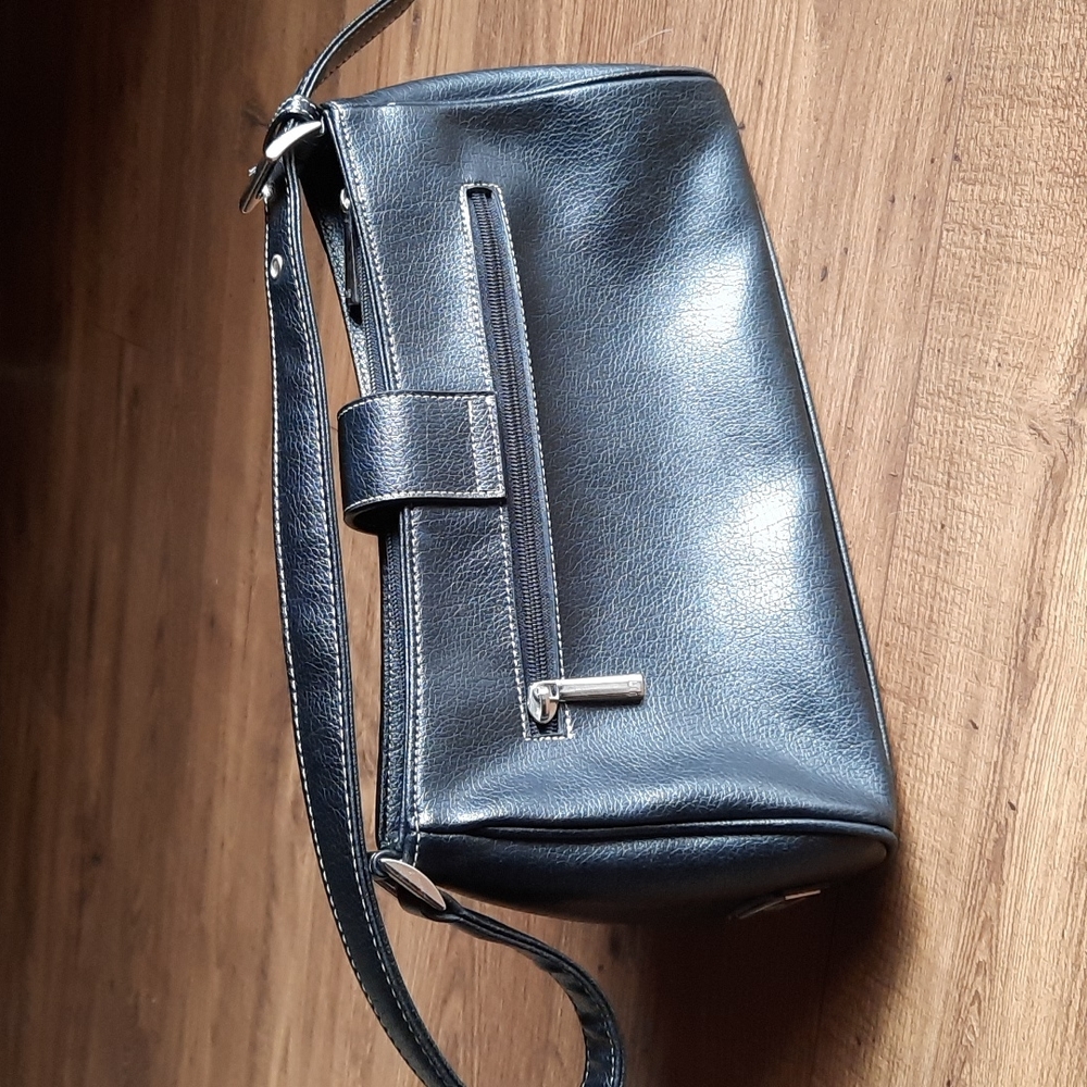 Handbag - Picture 2 of 16